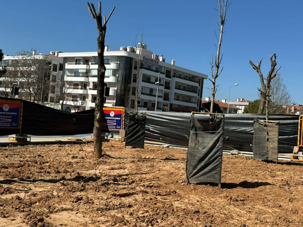 Muğla'daki Parklarda “Beton” Tartışması Büyüyor: 2 Dönümlük Alana 6,4 Milyon TL’lik Yenileme Projesi Gündemde 2